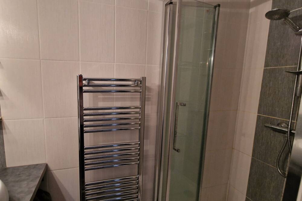 Photo of Bathroom in Leognan