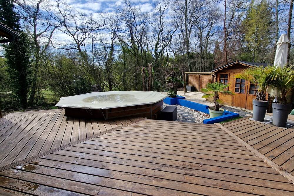 Photo of Outdoor in Leognan