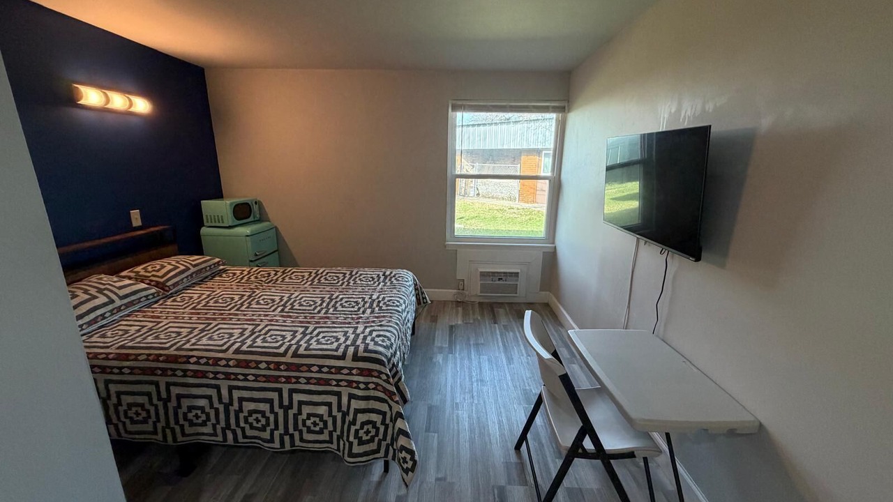 Photo of Bedroom in North Austin Civic Association