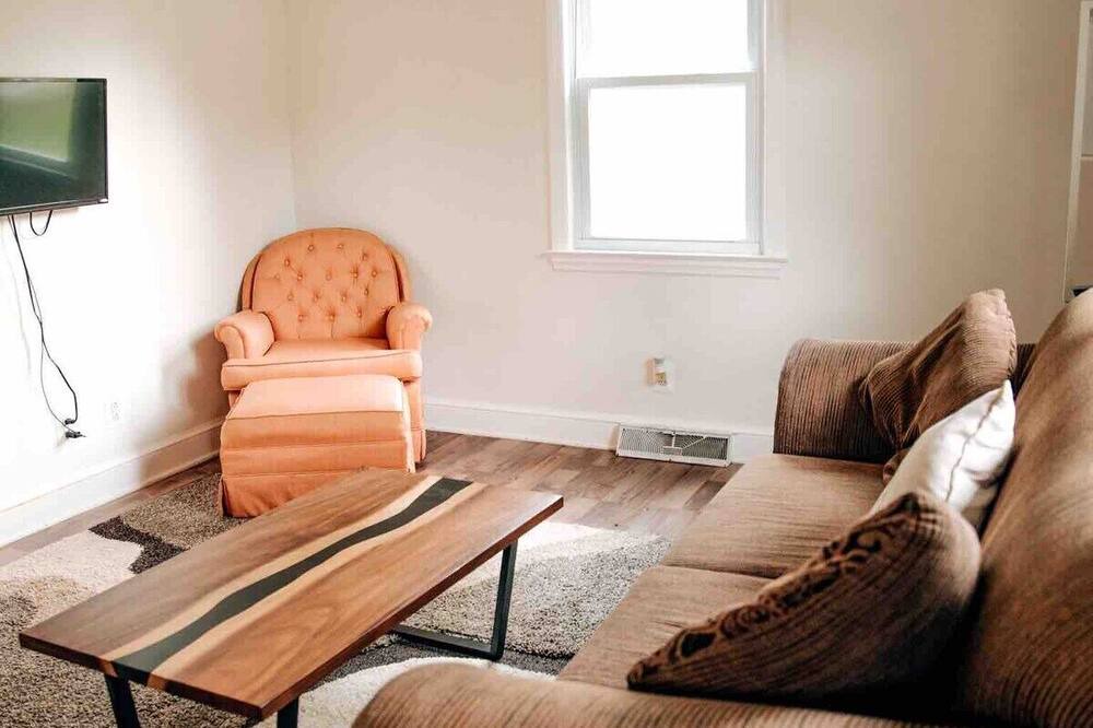 Photo of Bedroom in Villa Heights