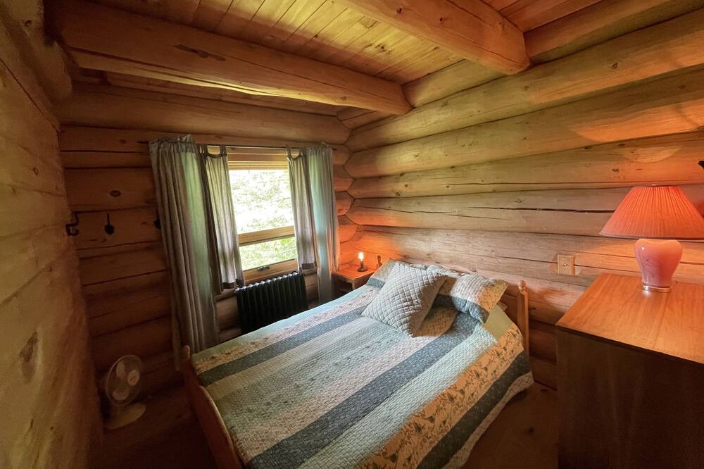 Photo of Bedroom in Mansonville