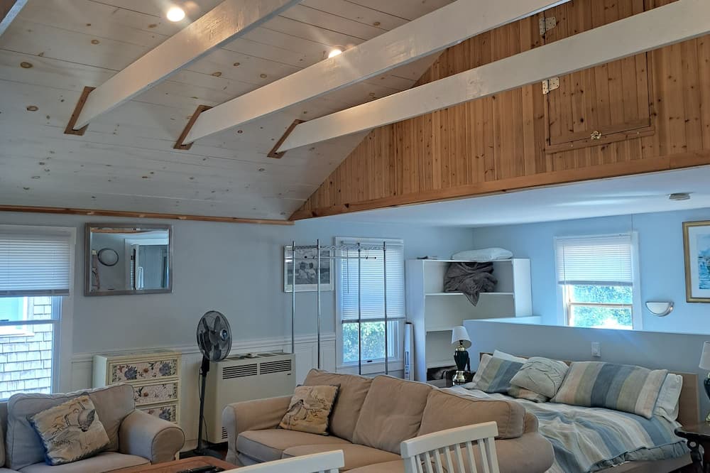 Photo of Livingroom in Katama