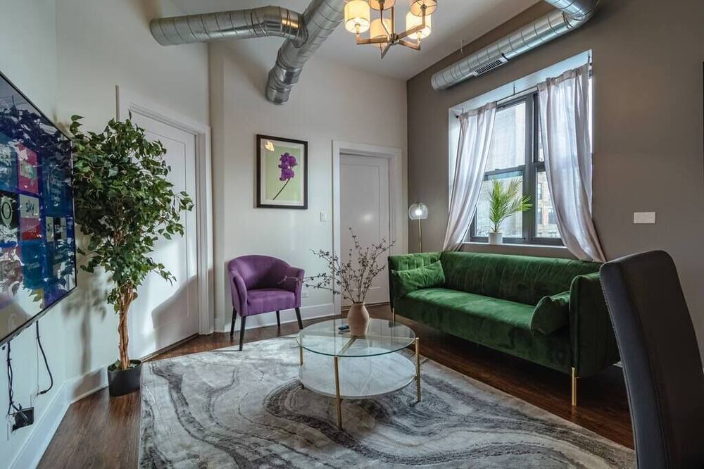Photo of Livingroom in Near South Side