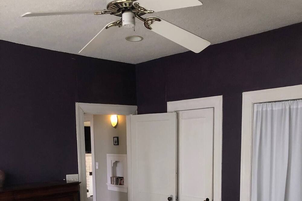 Photo of Bedroom in Greater Belhaven