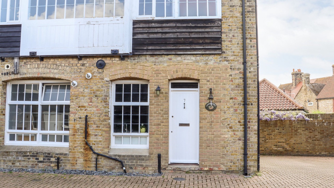 Photo of Others in Sandwich