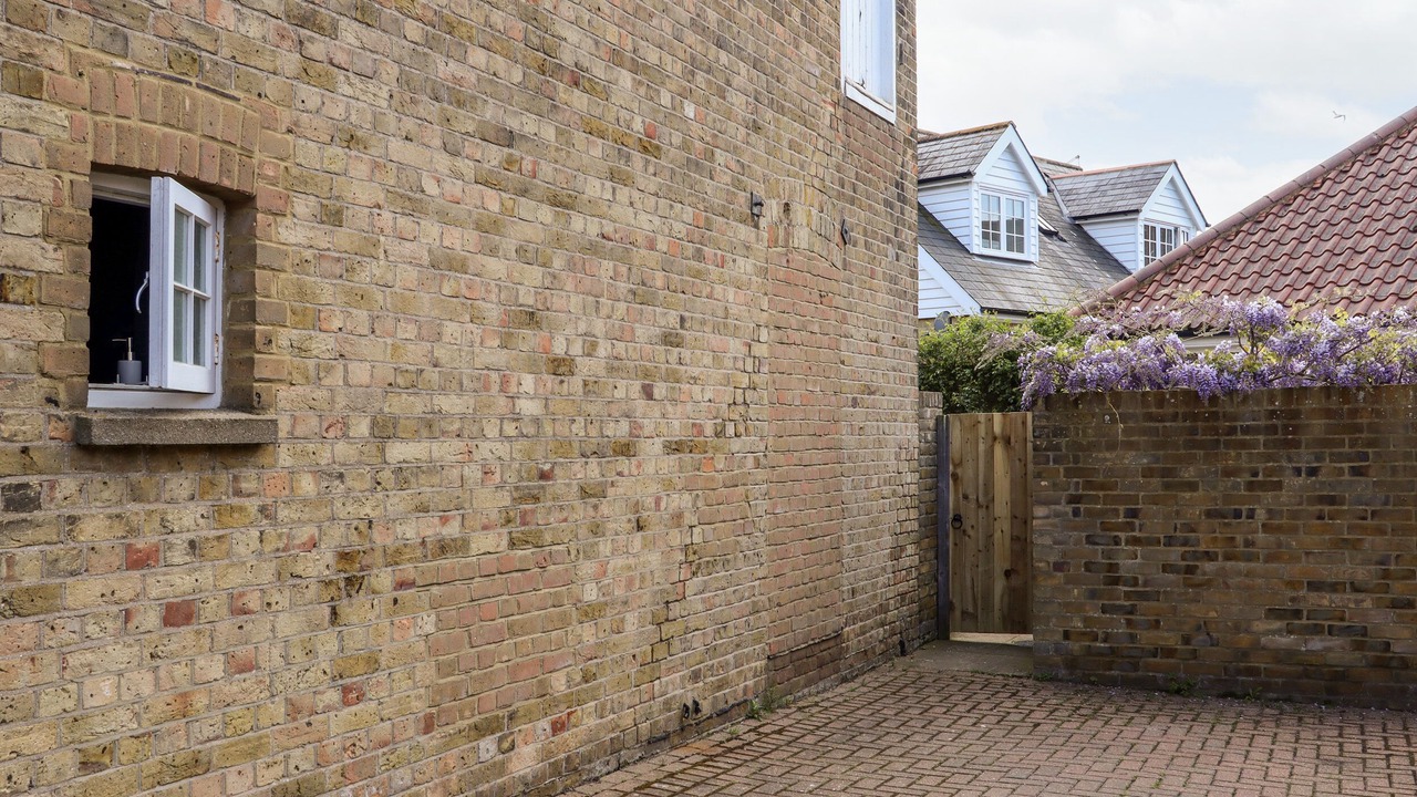 Photo of Others in Sandwich