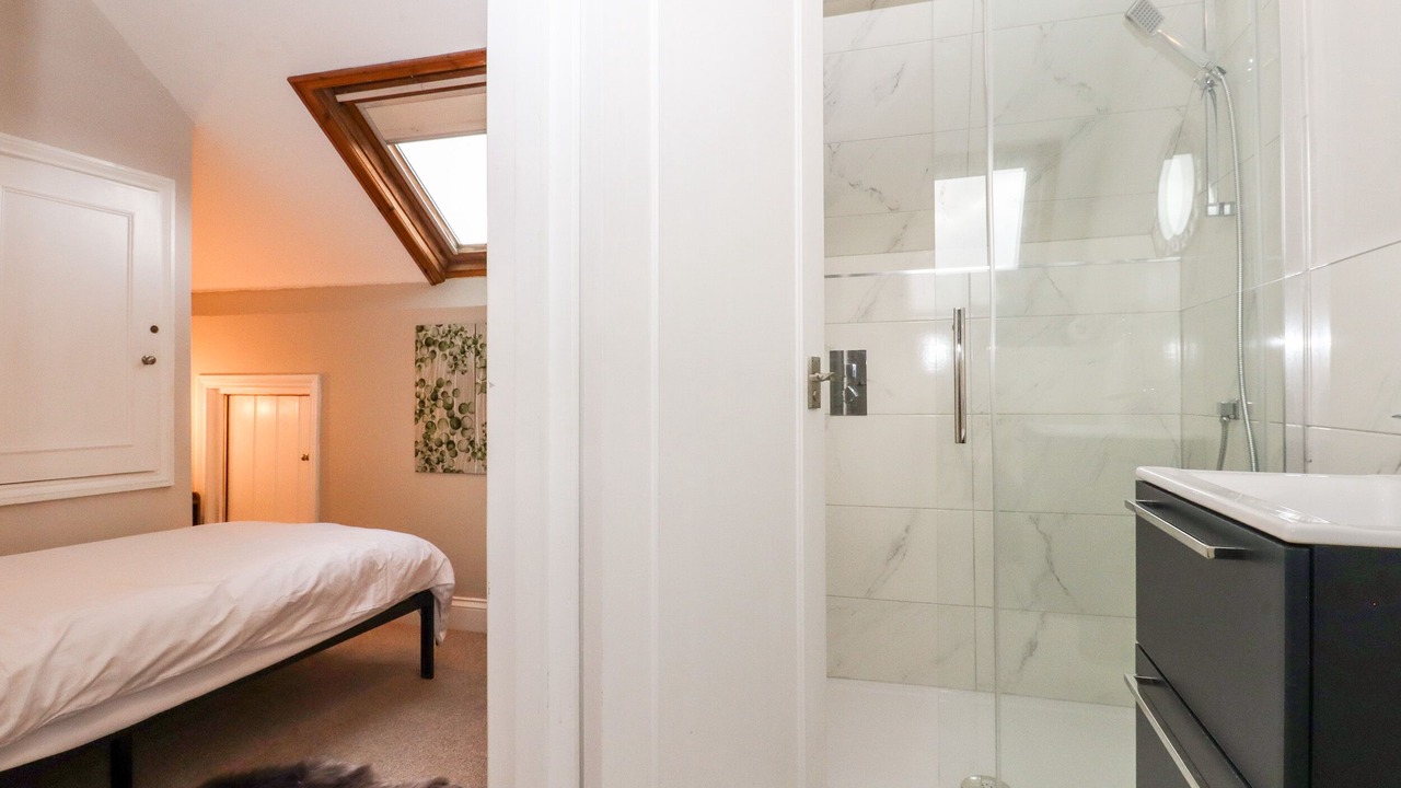 Photo of Others in Sandwich