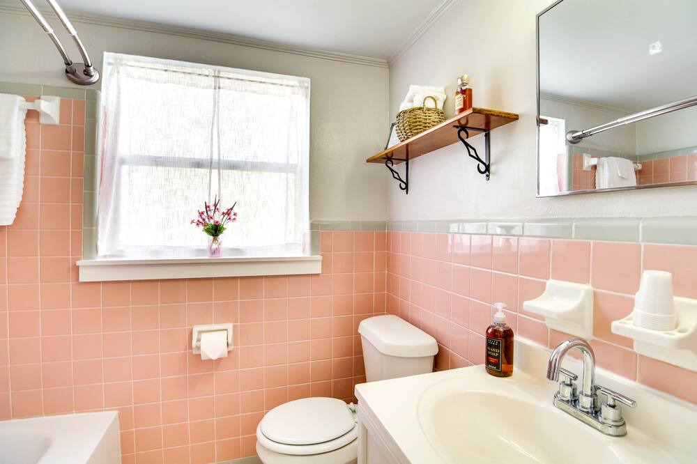 Photo of Bathroom in Indian Lake Estates
