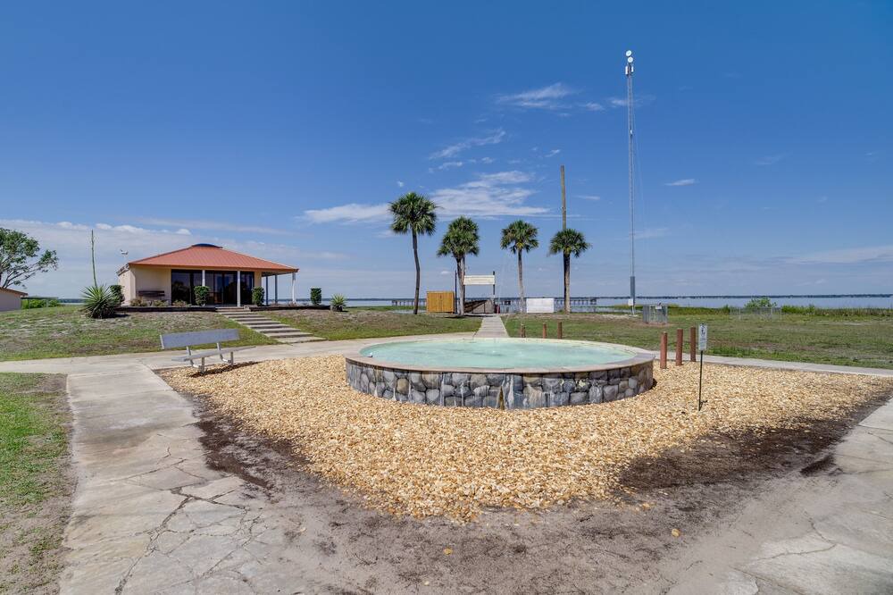Photo of Outdoor in Indian Lake Estates