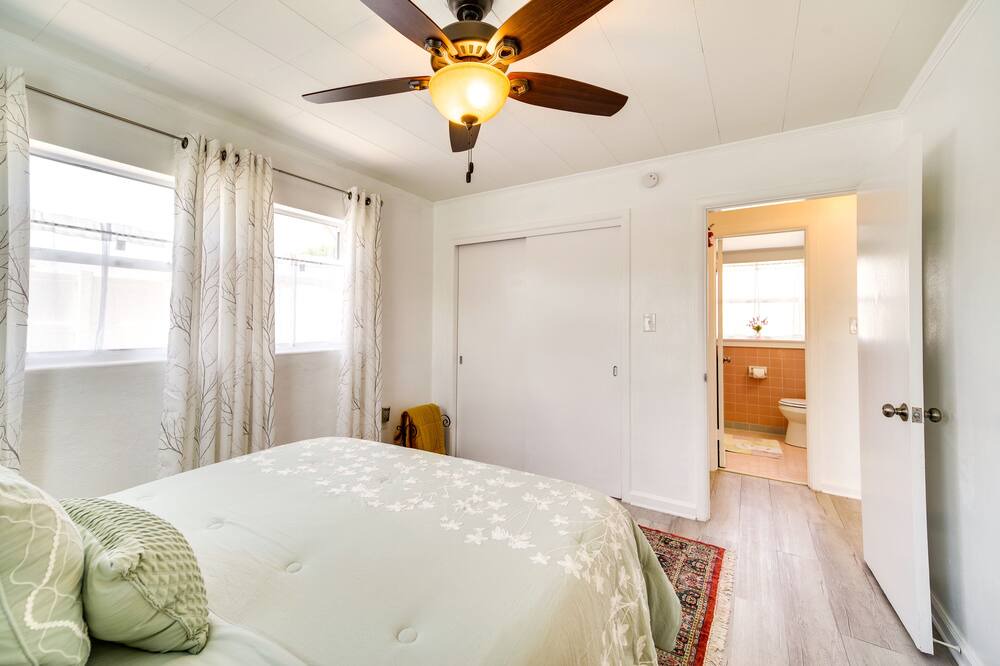 Photo of Bedroom in Indian Lake Estates
