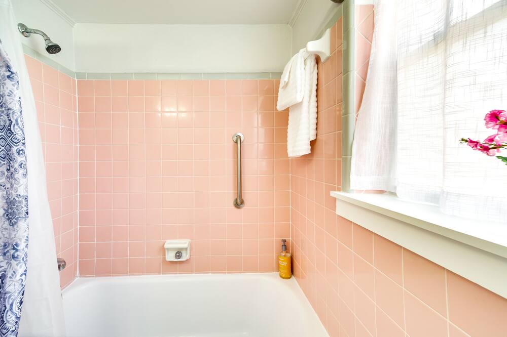 Photo of Bathroom in Indian Lake Estates