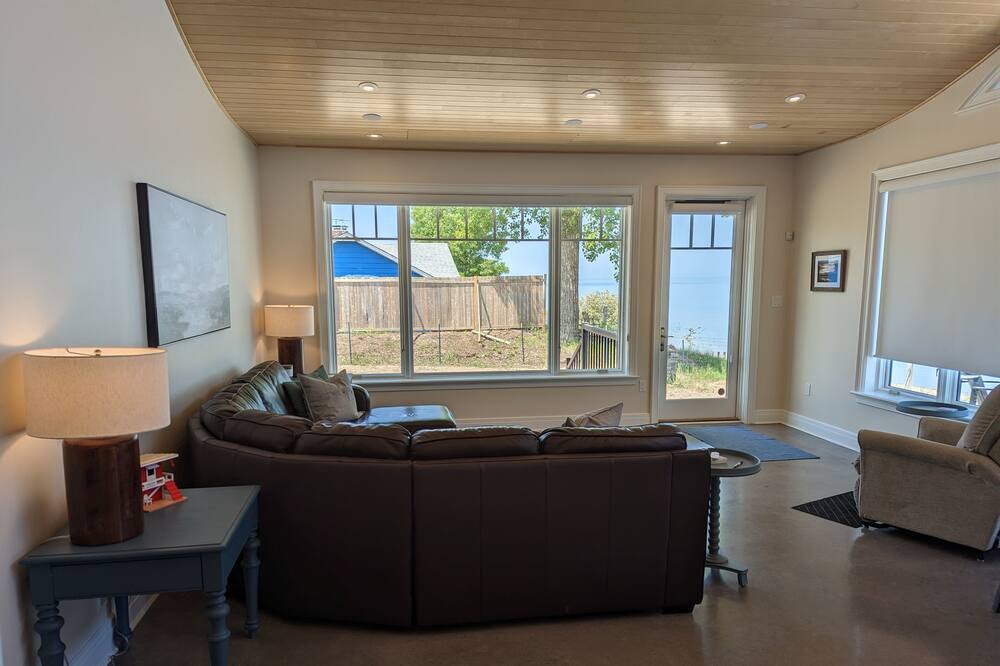 Photo of Livingroom in Port Franks