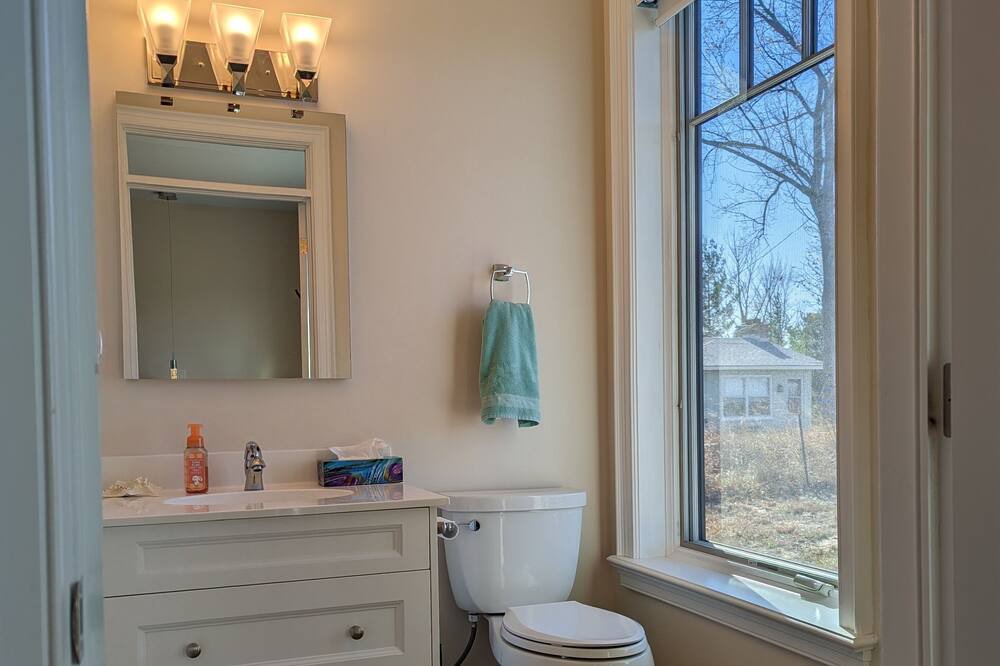 Photo of Bathroom in Port Franks