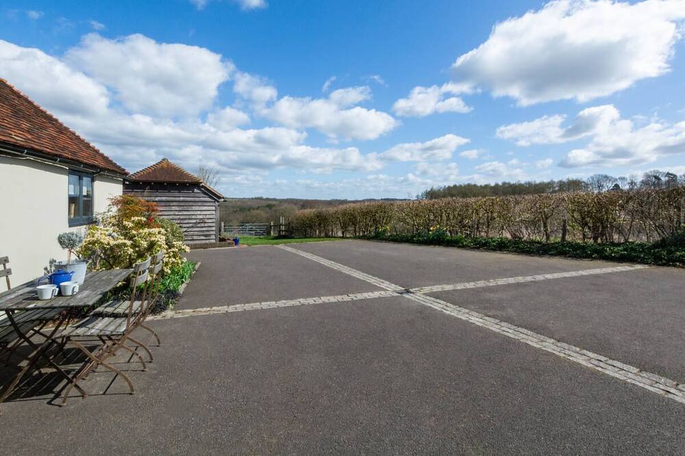 Photo of Outdoor in Mayfield