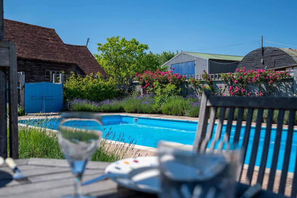 Photo of Outdoor in Wisborough Green