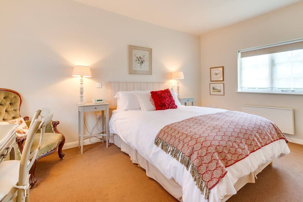 Photo of Bedroom in Wisborough Green