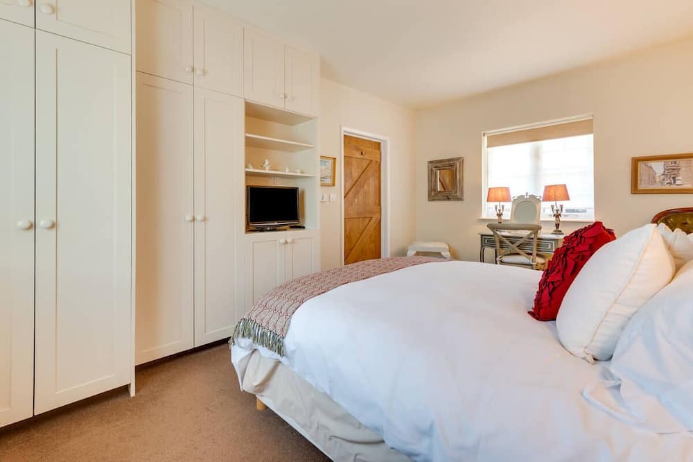 Photo of Bedroom in Wisborough Green