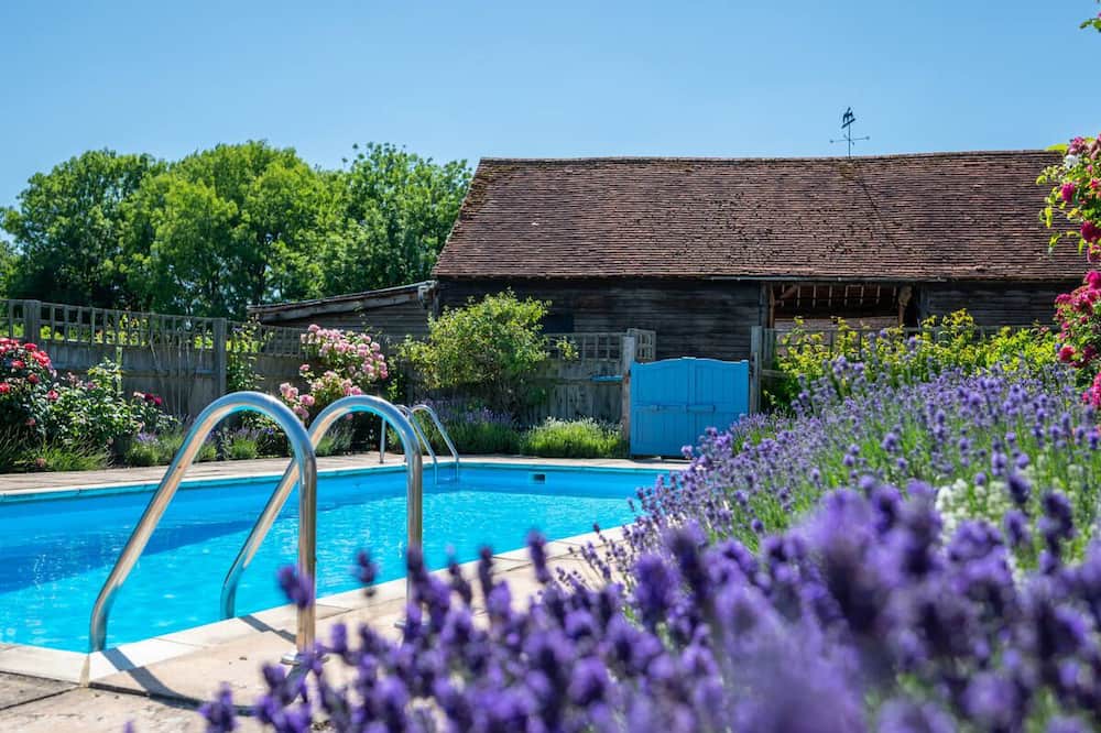 Photo of Outdoor in Wisborough Green