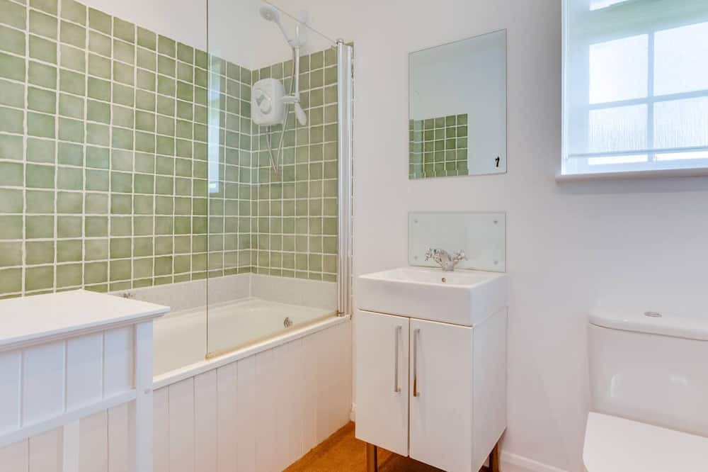 Photo of Bathroom in Wisborough Green