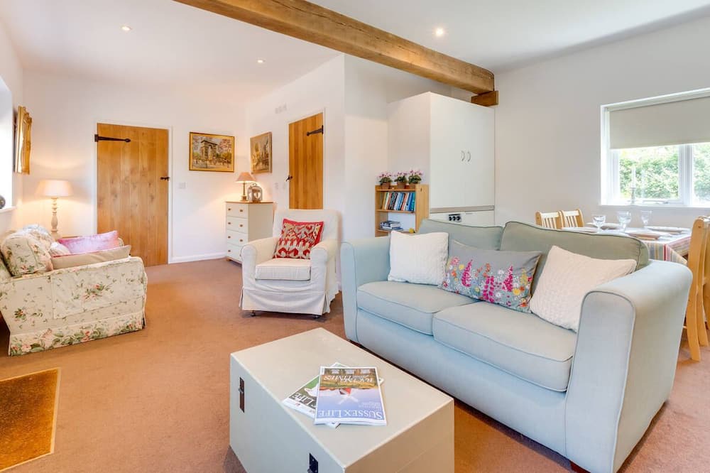 Photo of Livingroom in Wisborough Green