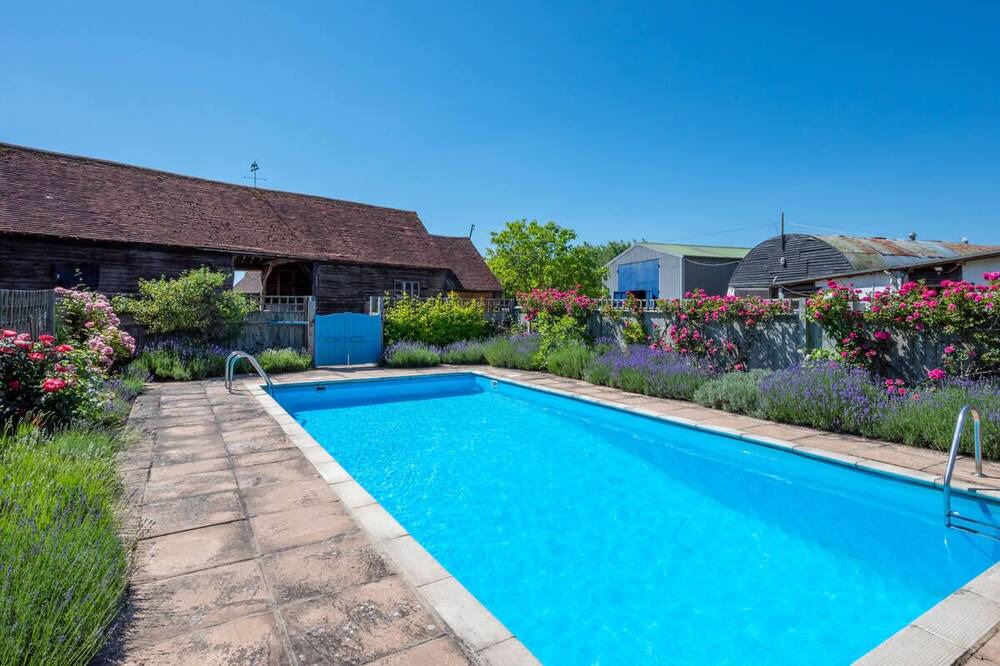 Photo of Outdoor in Wisborough Green