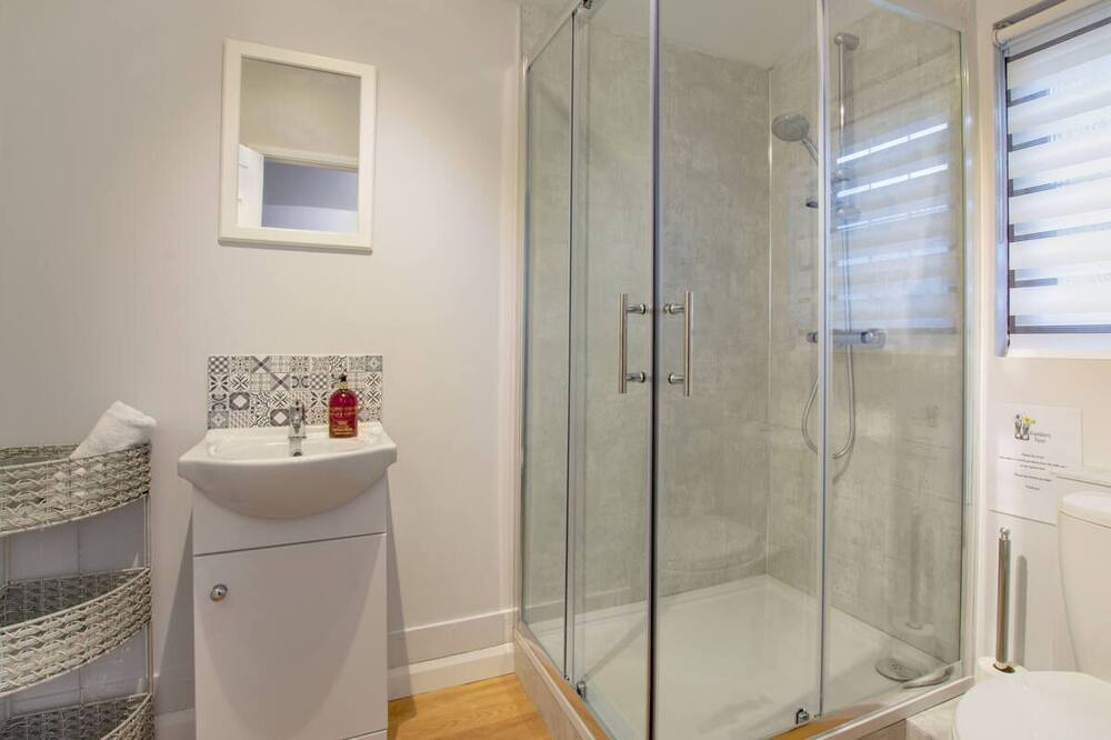 Photo of Bathroom in Leaveland