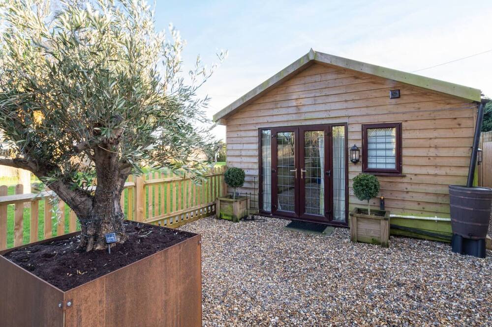 Photo of Outdoor in Leaveland