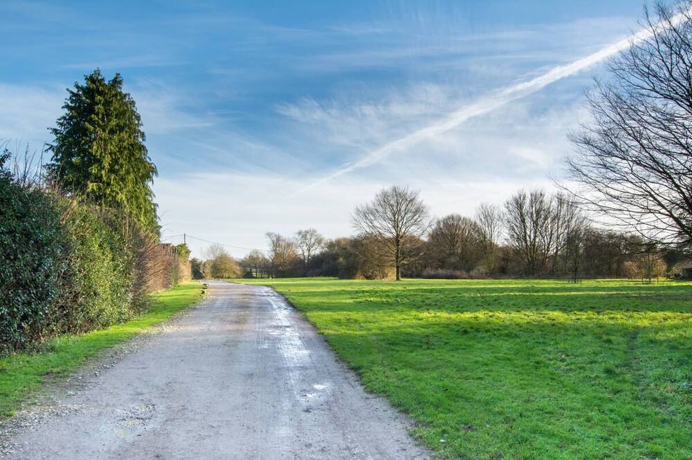 Photo of Outdoor in Leaveland