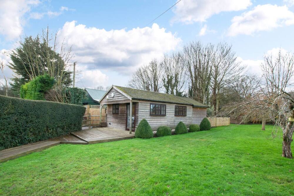 Photo of Outdoor in Leaveland