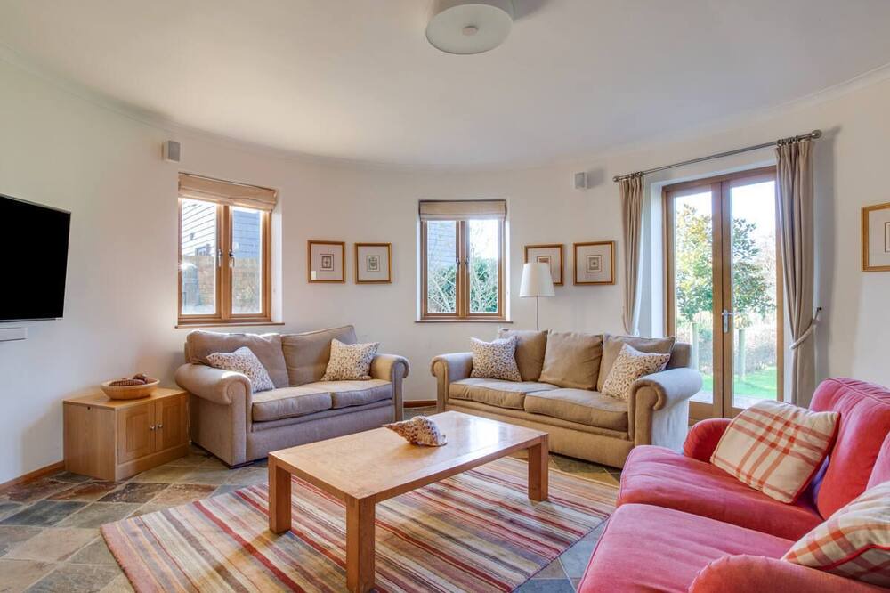 Photo of Livingroom in Abbess Roding