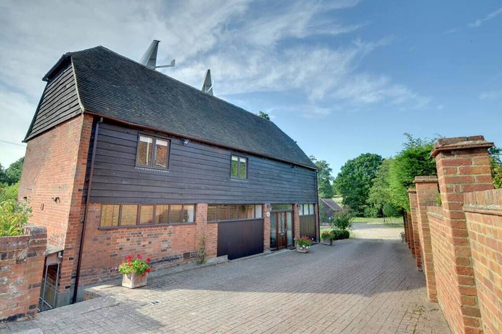 Photo of Outdoor in Abbess Roding