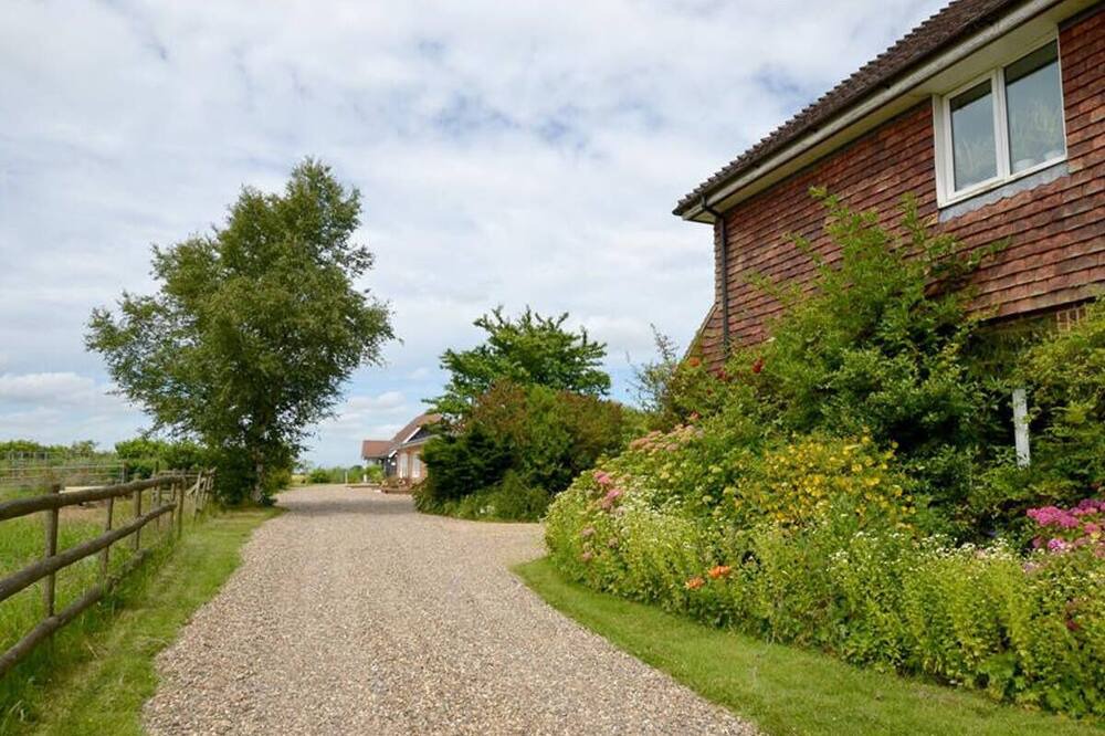 Photo of Outdoor in Etchinghill