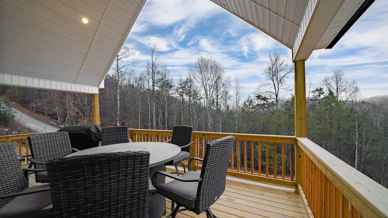 Photo of Outdoor in Lakeside Estates