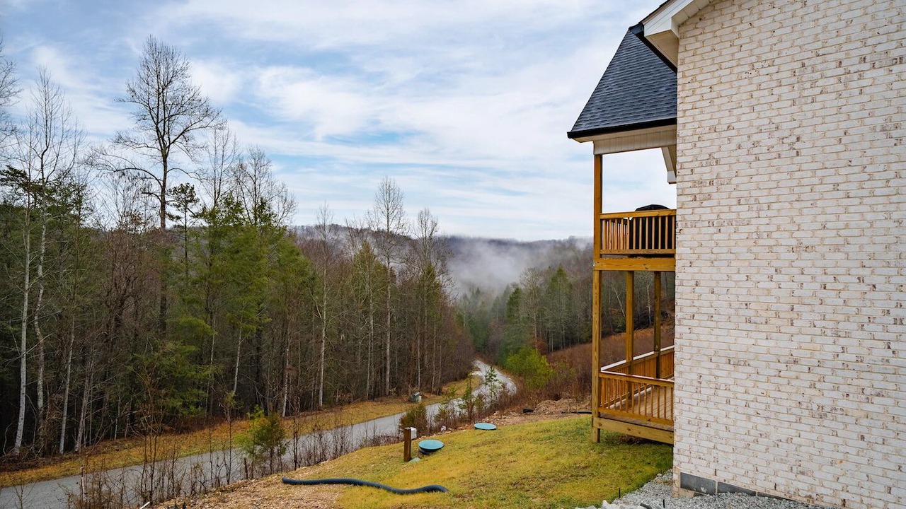 Photo of Outdoor in Lakeside Estates