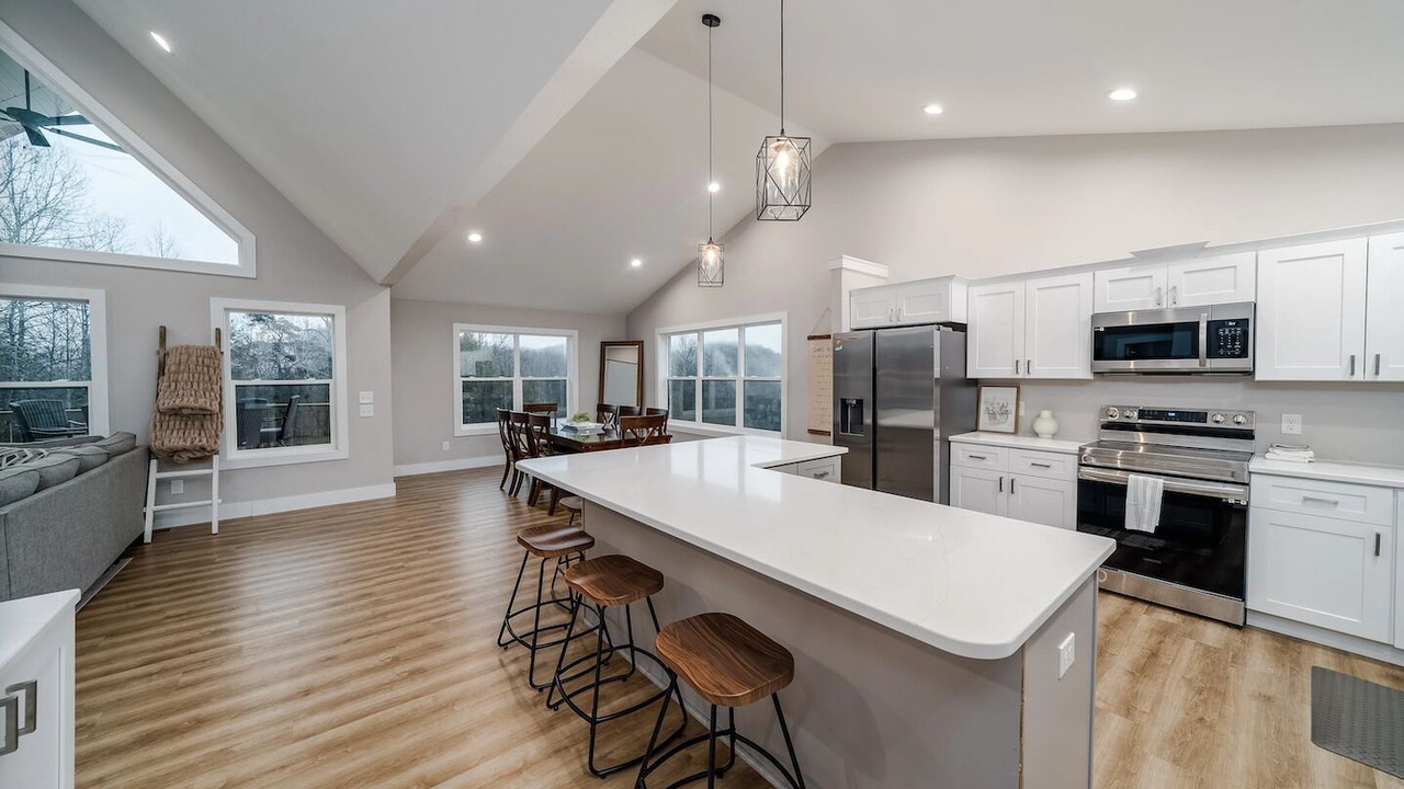 Photo of Kitchen in Lakeside Estates