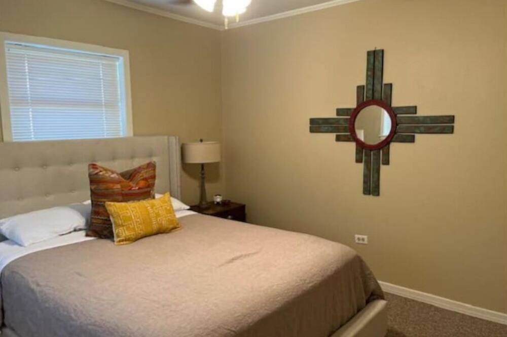 Photo of Bedroom in Junction