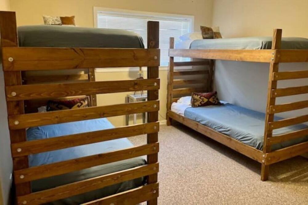 Photo of Bedroom in Junction