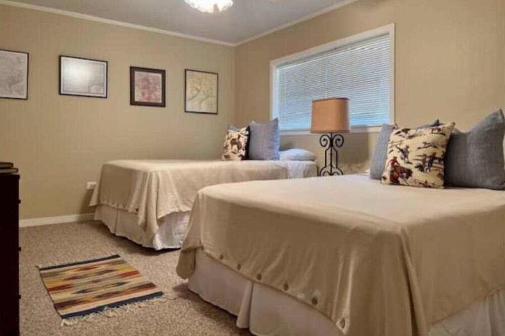 Photo of Bedroom in Junction