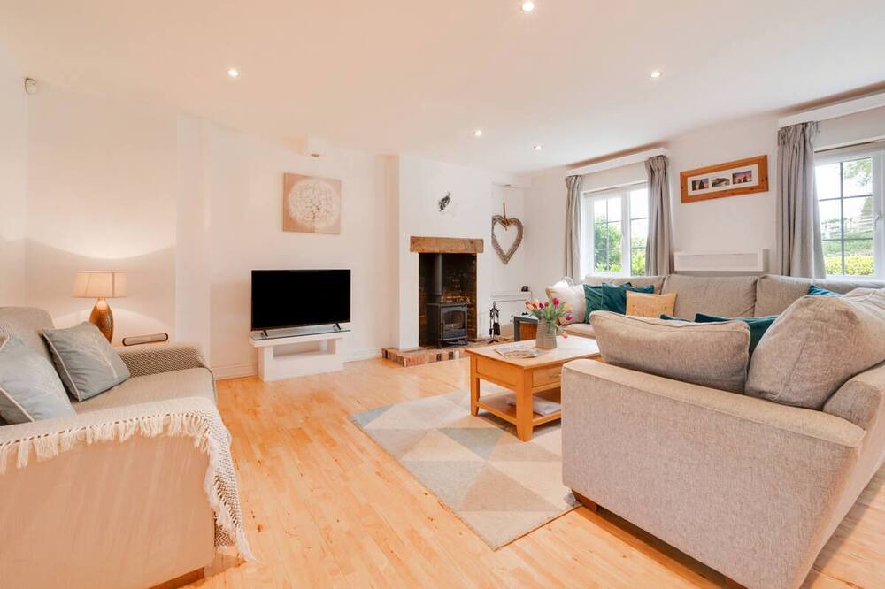 Photo of Livingroom in Wadhurst