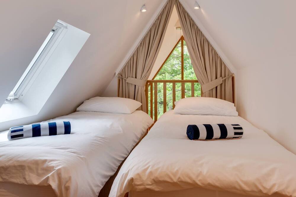 Photo of Bedroom in Ewhurst Green