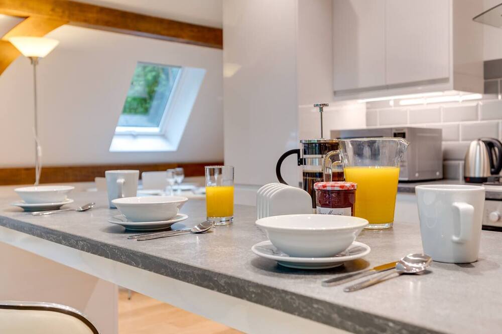 Photo of Kitchen in Ewhurst Green