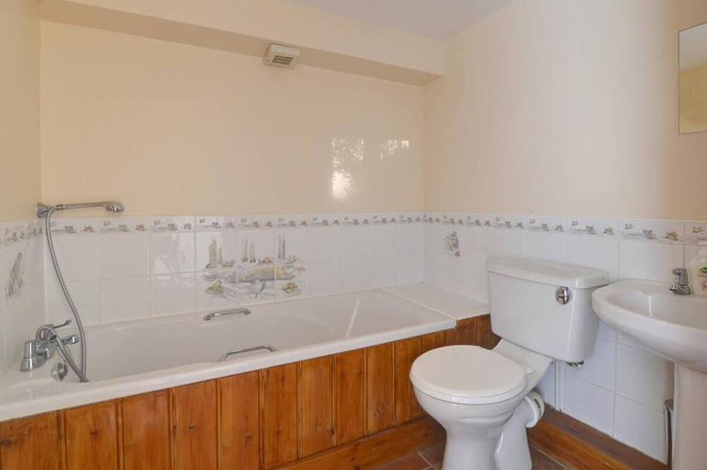 Photo of Bathroom in St Mary's Bay
