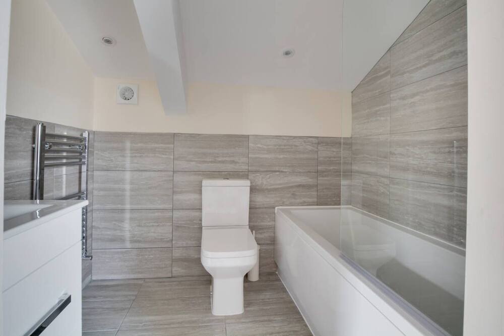 Photo of Bathroom in Abbess Roding