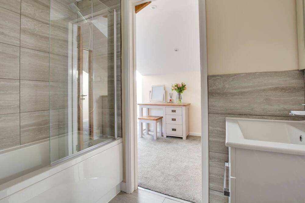 Photo of Bathroom in Abbess Roding