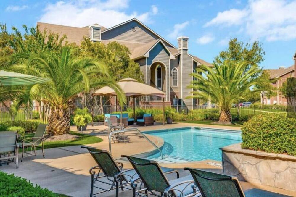 Photo of Outdoor in Greater Greenspoint