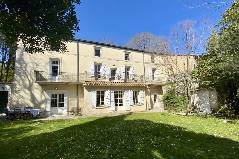 Photo of Outdoor in Les Beaux-Arts