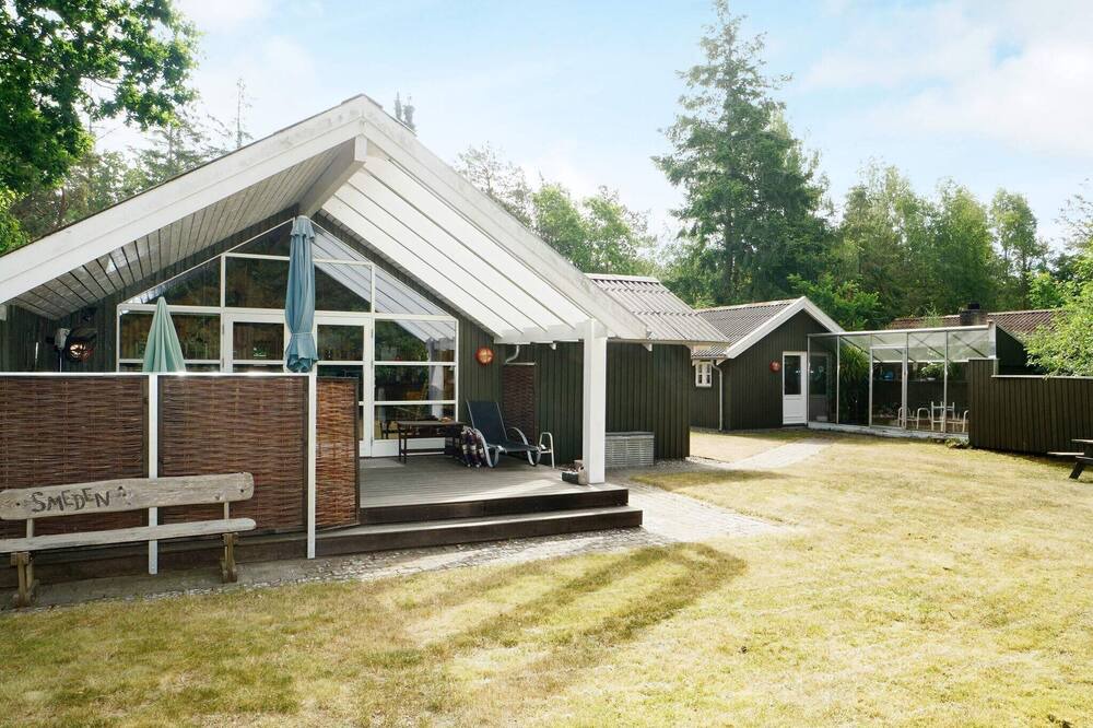 Photo of Outdoor in Store Fuglede