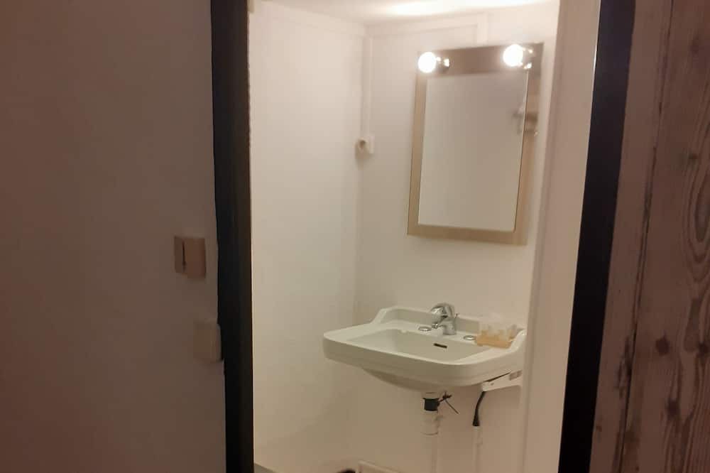 Photo of Bathroom in Nonancourt
