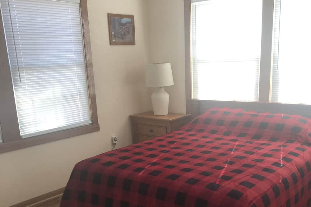Photo of Bedroom in Douglass