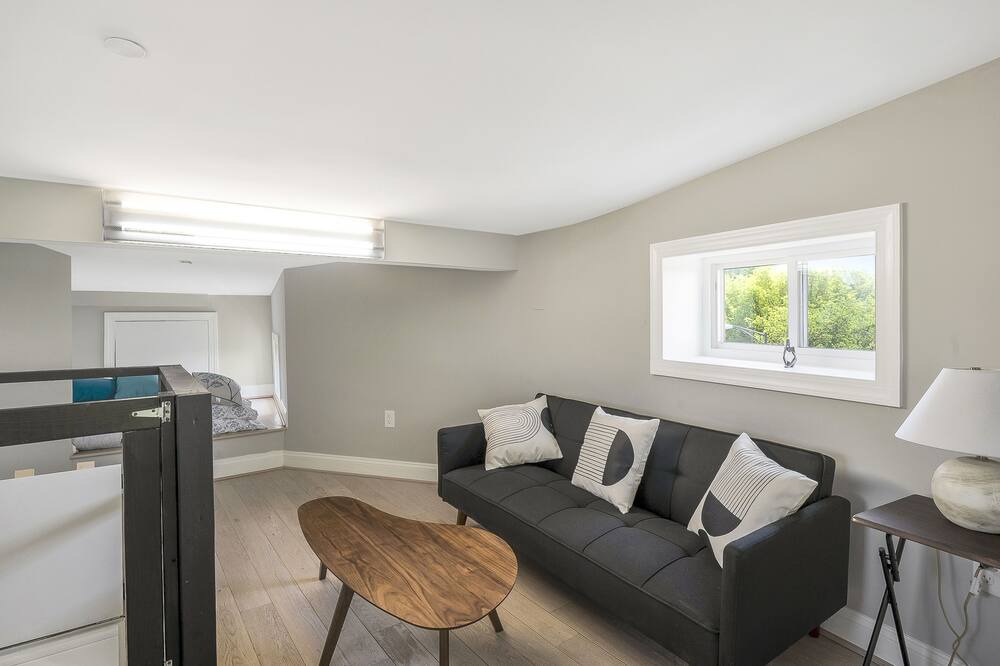 Photo of Livingroom in Eckington